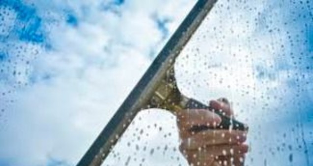 Limpieza en edificios y fincas por Navidad